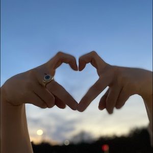 Meet your Posher, Larkin